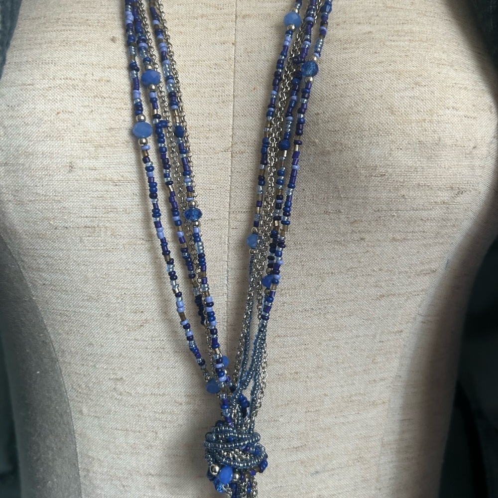 Elegant Blue Beaded Necklace